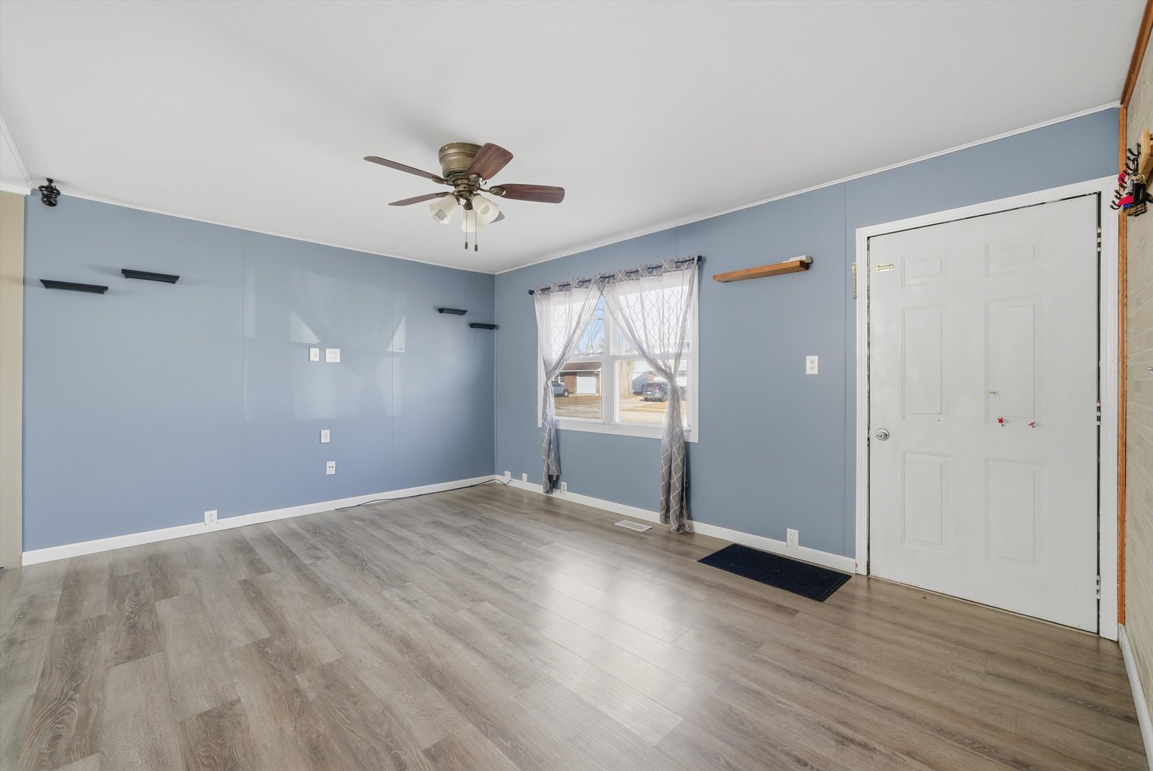 728 Farragut Avenue Romeoville, IL 60446 - Photo 6 of 32