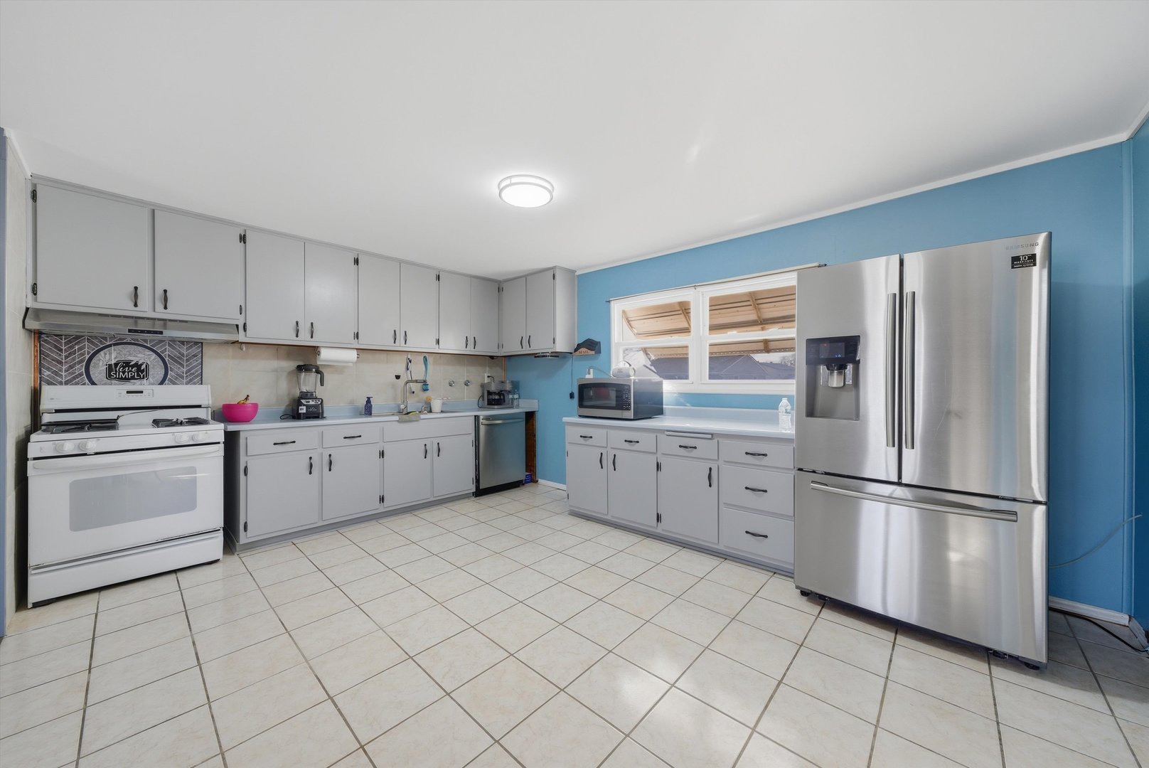 728 Farragut Avenue Romeoville, IL 60446 - Photo 10 of 32