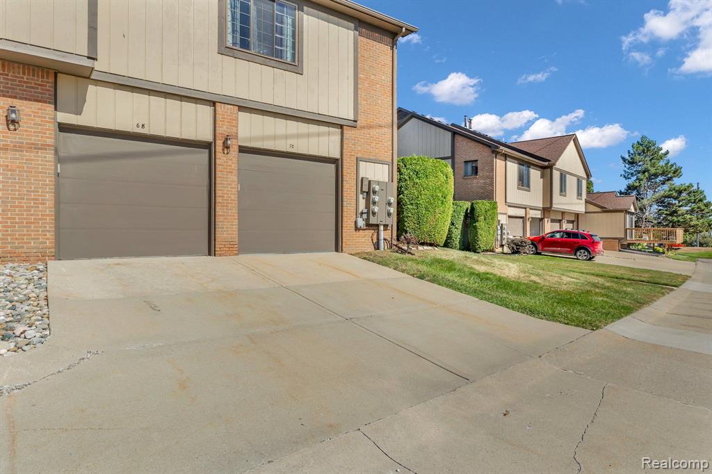 70 Meadow Wood Drive Rochester, MI 48307 - Photo 23 of 25