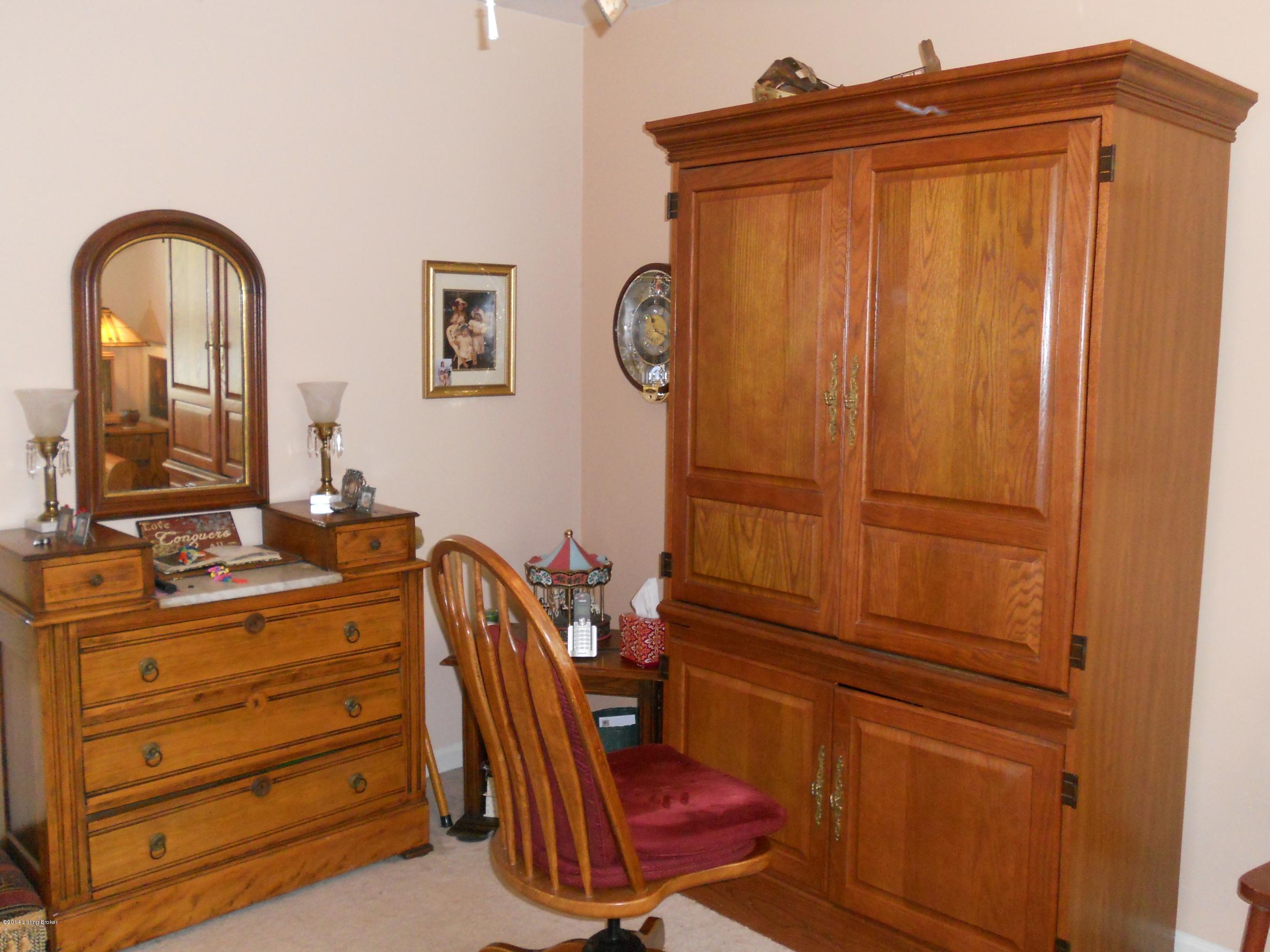 4219 Garden Ridge Road Crestwood, KY 40014 - Photo 10 of 19 Used as sitting room and office off foyer Perfect for at home Business