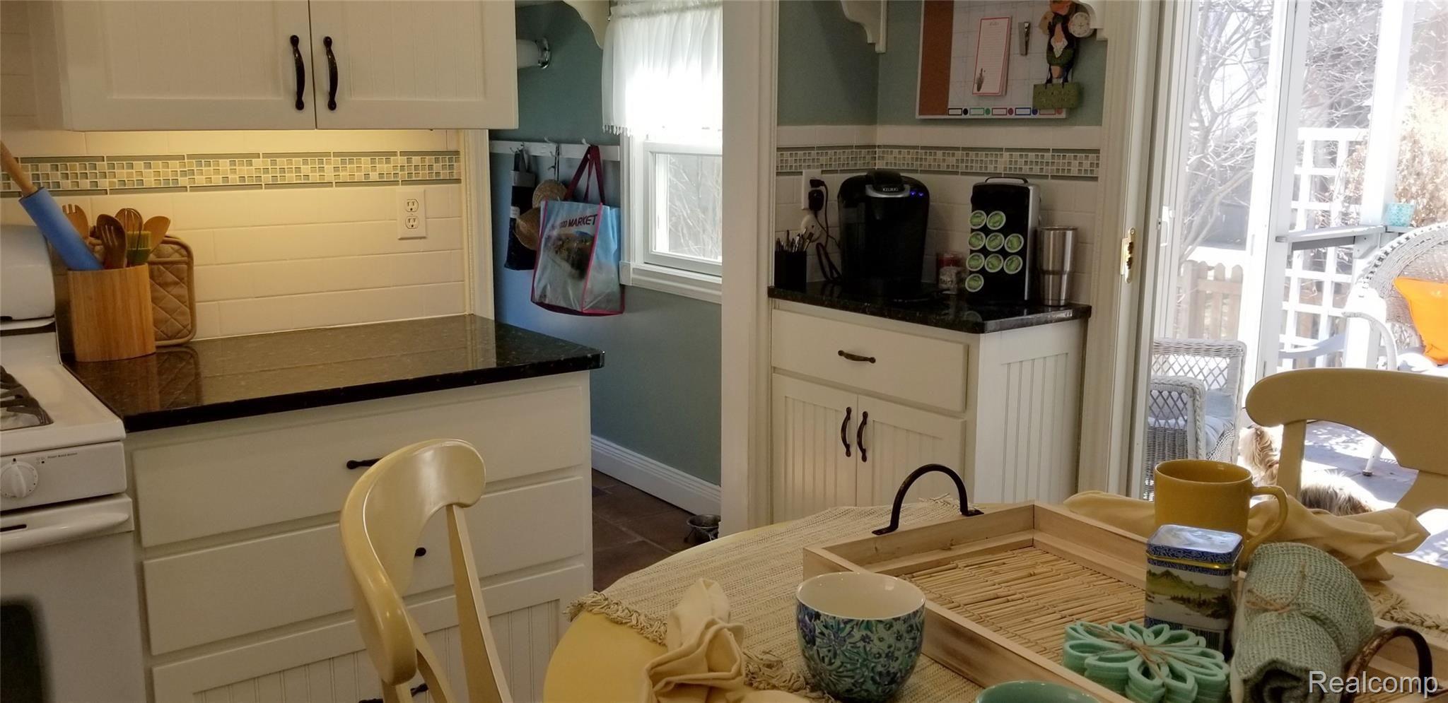 328 Rivard Boulevard Grosse Pointe, MI 48230 - Photo 15 of 72 rivard 25.jpg