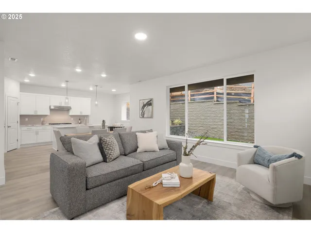 $724,950 | 19040 Southwest Northridge Court, Unit LOT 15, Beaverton, OR 97007