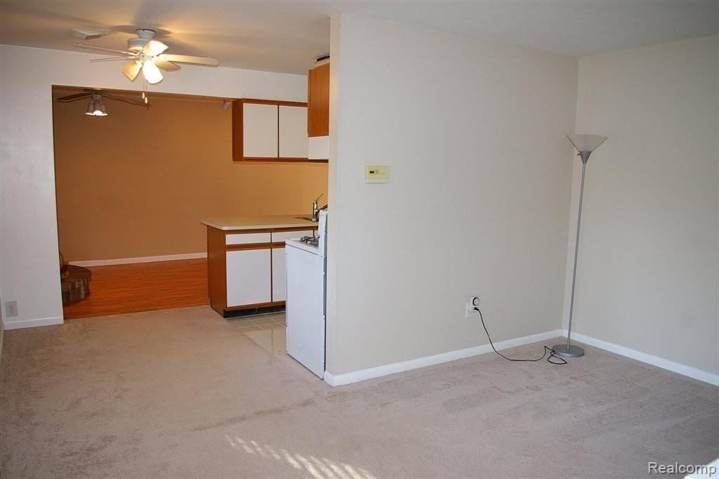 23209 Tuck Road Farmington, MI 48336 - Photo 8 of 12 Dining into Kitchen