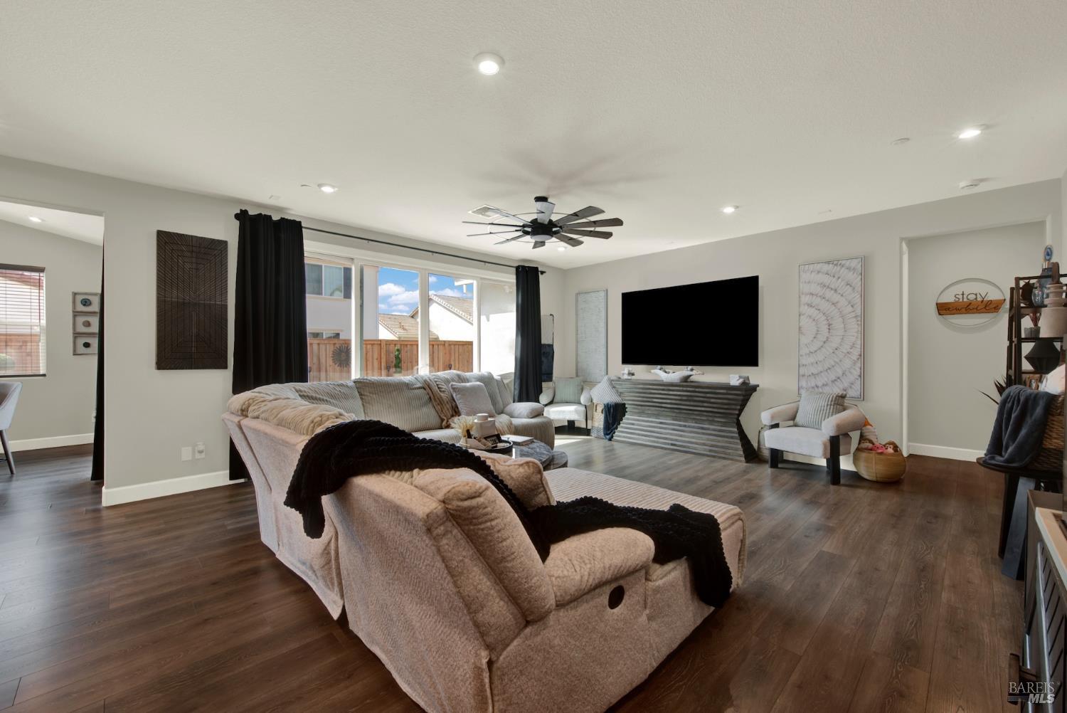 1325 Rutgers Way Dixon, CA 95620 - Photo 21 of 92