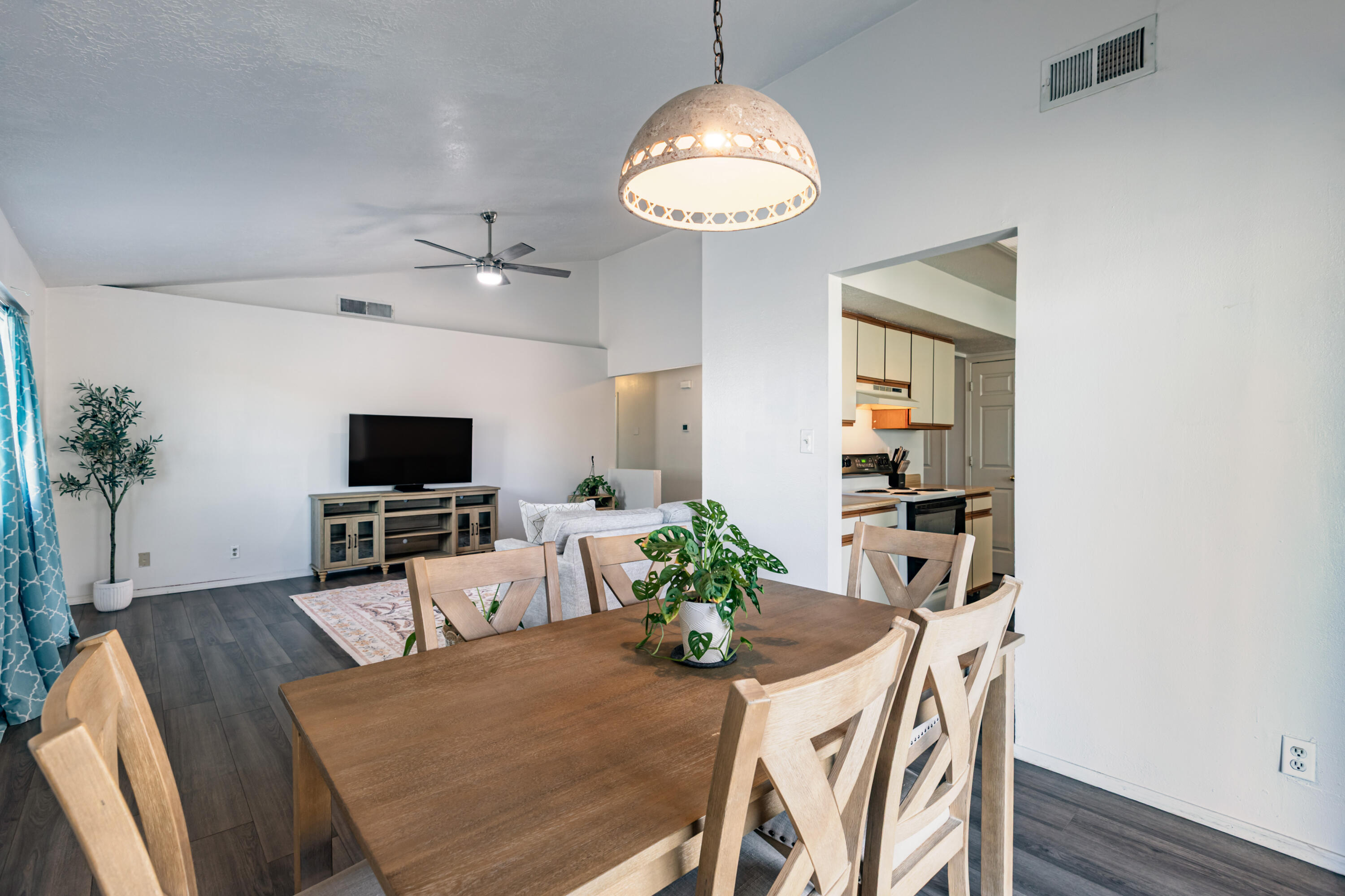 4608 Rockaway Loop Northeast Rio Rancho, NM 87124 - Photo 9 of 24 Gallery Image 9