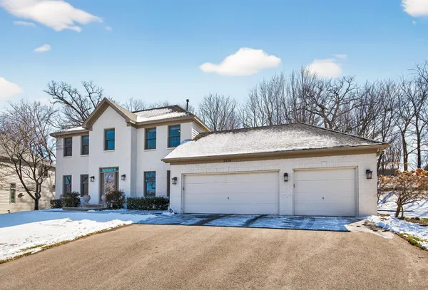 $725,000 | 2536 Bridle Creek Trail, Chanhassen, MN 55317