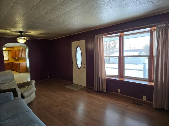 $95,000 | 3435 Highway 13, Harrisburg, IL 62946