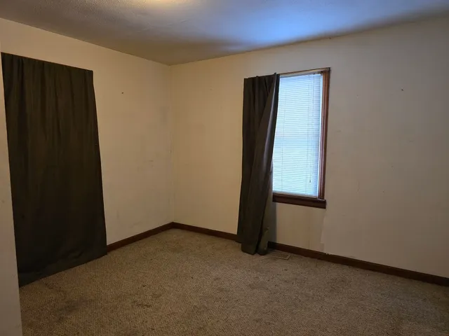 $95,000 | 3435 Highway 13, Harrisburg, IL 62946