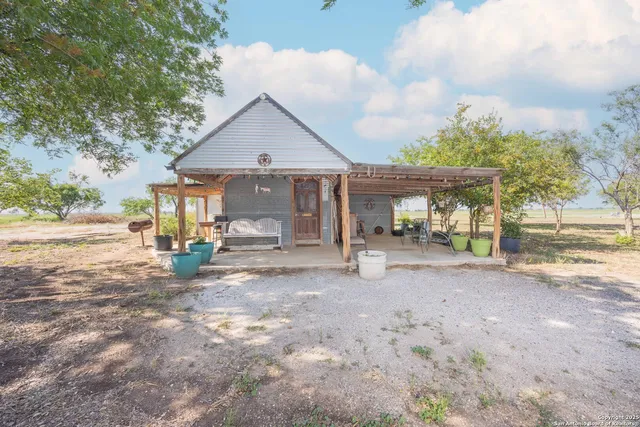 $575,500 | 1849 County Road 340, Knippa, TX 78870