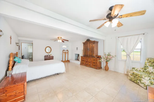 $575,500 | 1849 County Road 340, Knippa, TX 78870