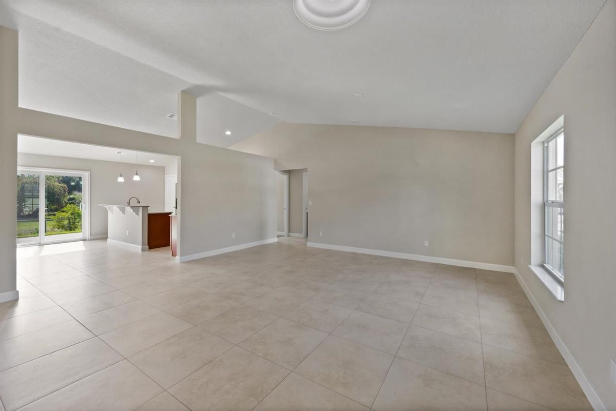 1026 Cheryl Road Haverhill, FL 33417 - Photo 7 of 20 07-DSC_1172