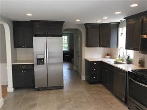 32 Hamilton Road Cranston, RI 02910 - Photo 5 of 14 kitchen