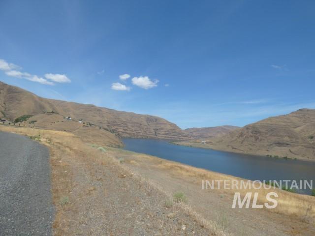 578 Silcott Road Clarkston, WA 99403 - Photo 22 of 47 Water view featuring a mountain backdrop