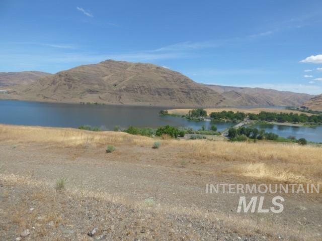 578 Silcott Road Clarkston, WA 99403 - Photo 26 of 47 Water view featuring a mountainous background