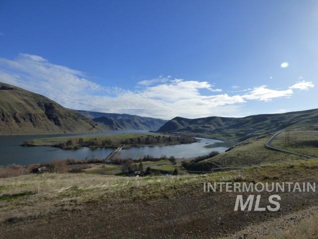 578 Silcott Road Clarkston, WA 99403 - Photo 29 of 47 Mountain view featuring a nearby body of water