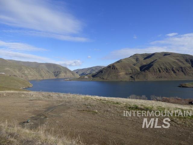 578 Silcott Road Clarkston, WA 99403 - Photo 31 of 47 Water view featuring mountains