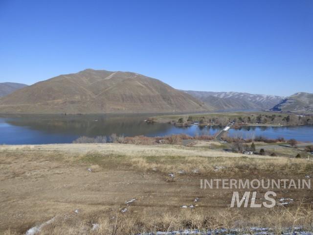 578 Silcott Road Clarkston, WA 99403 - Photo 40 of 47 View of mountain background featuring a large body of water