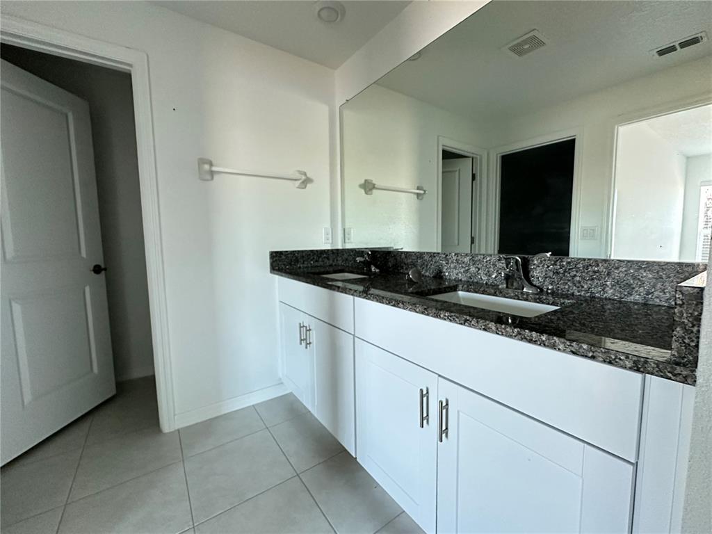 5380 Blue Horizon Way Wimauma, FL 33598 - Photo 13 of 23