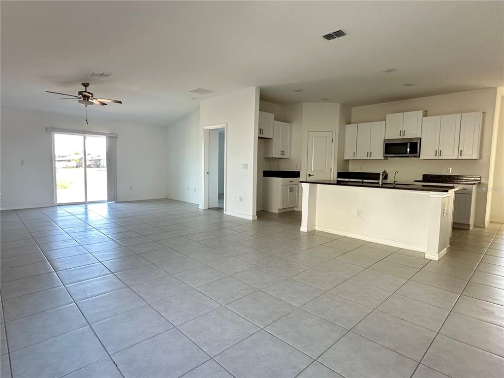5380 Blue Horizon Way Wimauma, FL 33598 - Photo 5 of 23