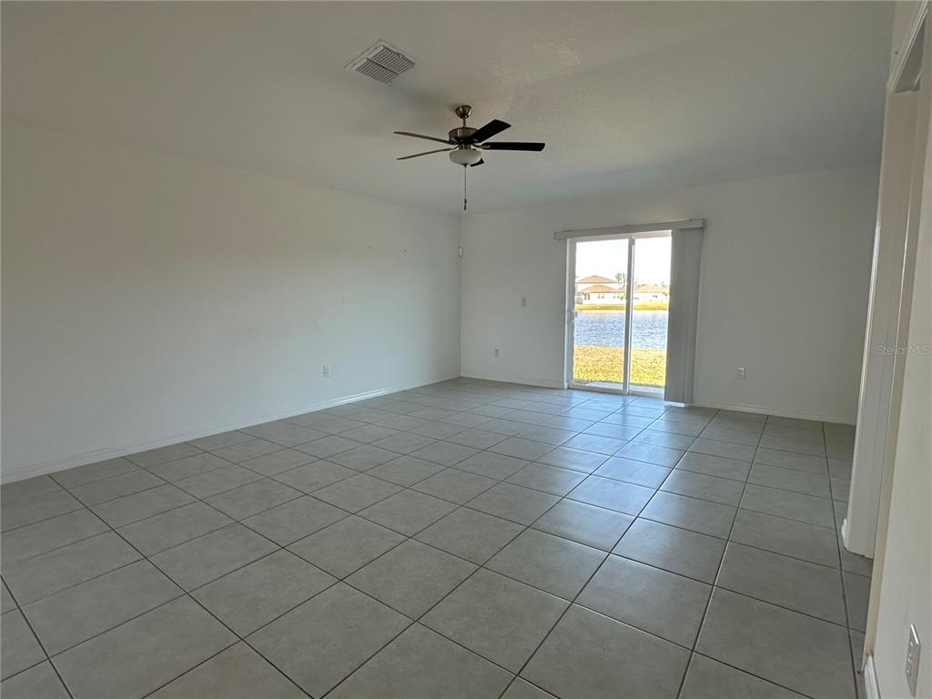 5380 Blue Horizon Way Wimauma, FL 33598 - Photo 10 of 23