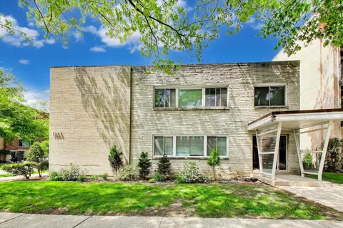 $175,000 | 1008 Washington Boulevard, Unit 9, Oak Park, IL 60302