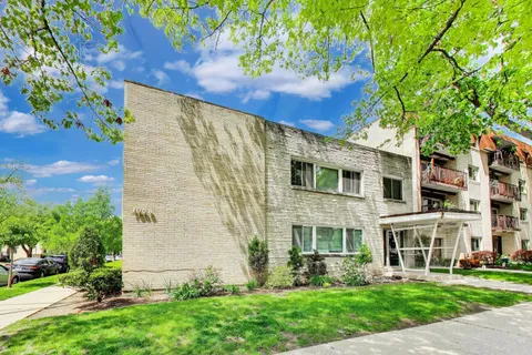 $175,000 | 1008 Washington Boulevard, Unit 9, Oak Park, IL 60302