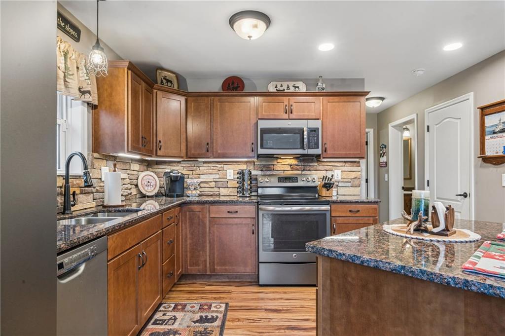 189 Ridgeview Drive Hidden Valley, PA 15502 - Photo 13 of 43