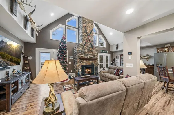 $739,900 | 189 Ridgeview Drive, Hidden Valley, PA 15502