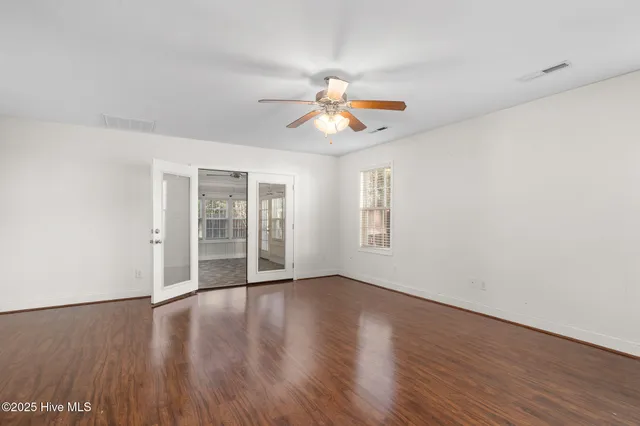 $525,000 | 1004 Bally Bunion Lane, Burgaw, NC 28425