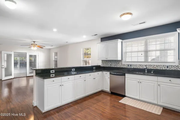 $515,000 | 1004 Bally Bunion Lane, Burgaw, NC 28425