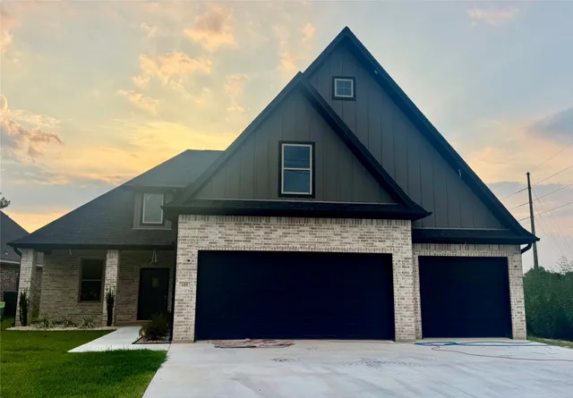 $399,900 | 155 Moore Road, Beaumont, TX 77713