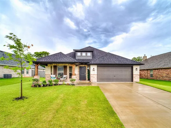 $2,150 | 709 Nolan Drive, Sherman, TX 75092