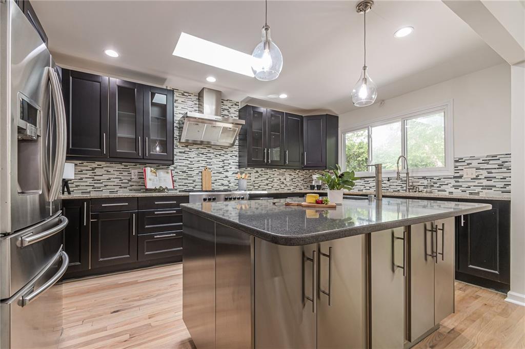 4523 Runnemede Road Northwest Atlanta, GA 30327 - Photo 18 of 47