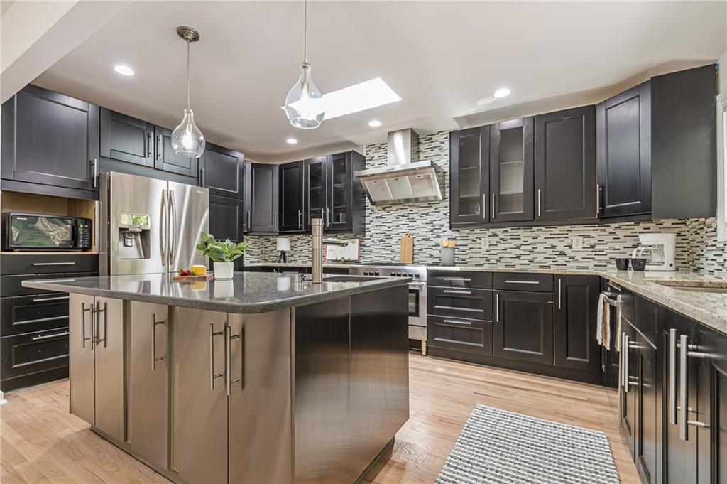 4523 Runnemede Road Northwest Atlanta, GA 30327 - Photo 19 of 47