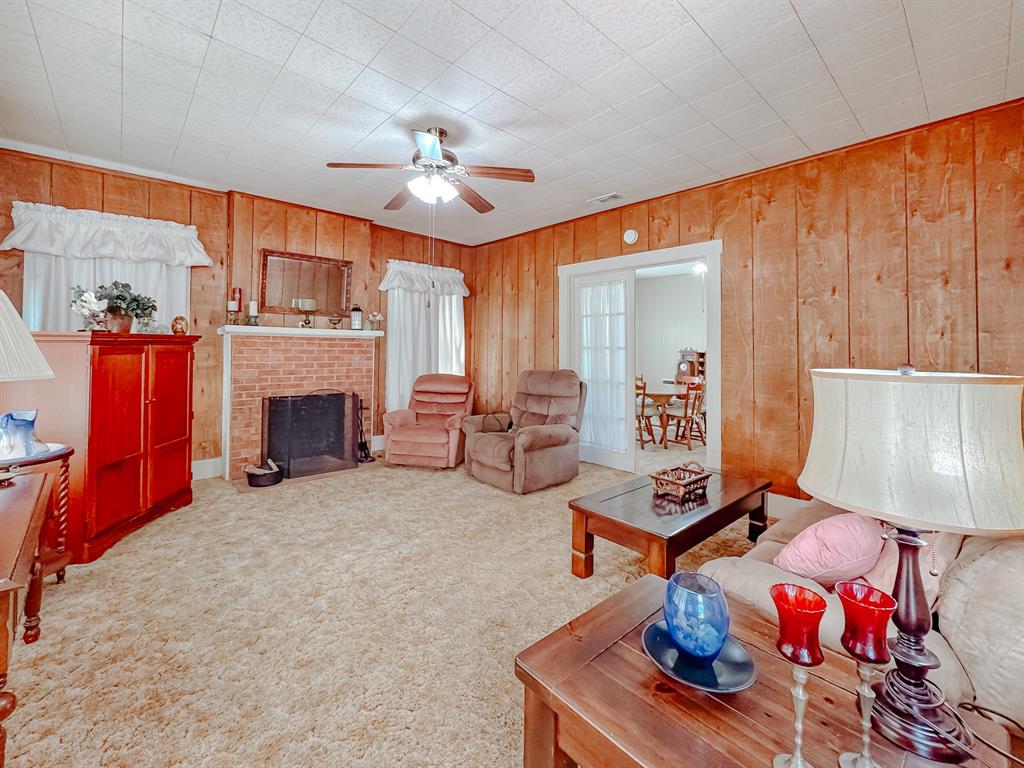512 Southwest 2nd Street Kerens, TX 75144 - Photo 3 of 26