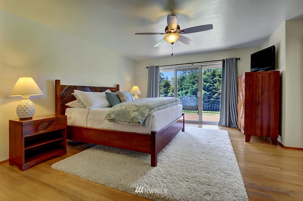 395 Russell Road Camano Island, WA 98282 - Photo 12 of 22 Gallery Image 12