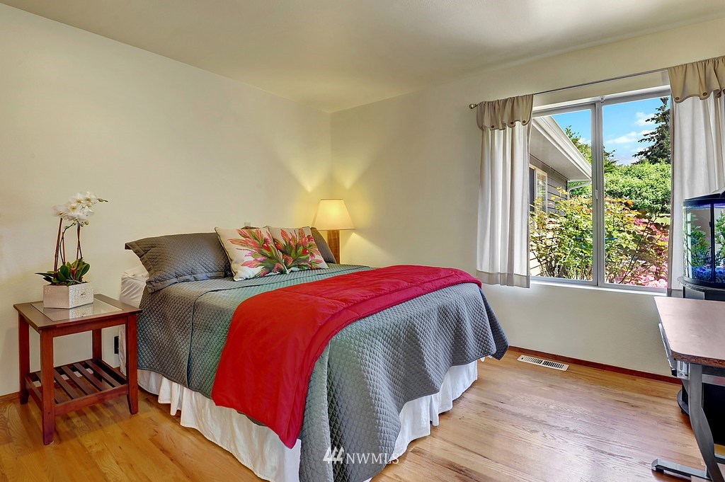 395 Russell Road Camano Island, WA 98282 - Photo 14 of 22 Gallery Image 14