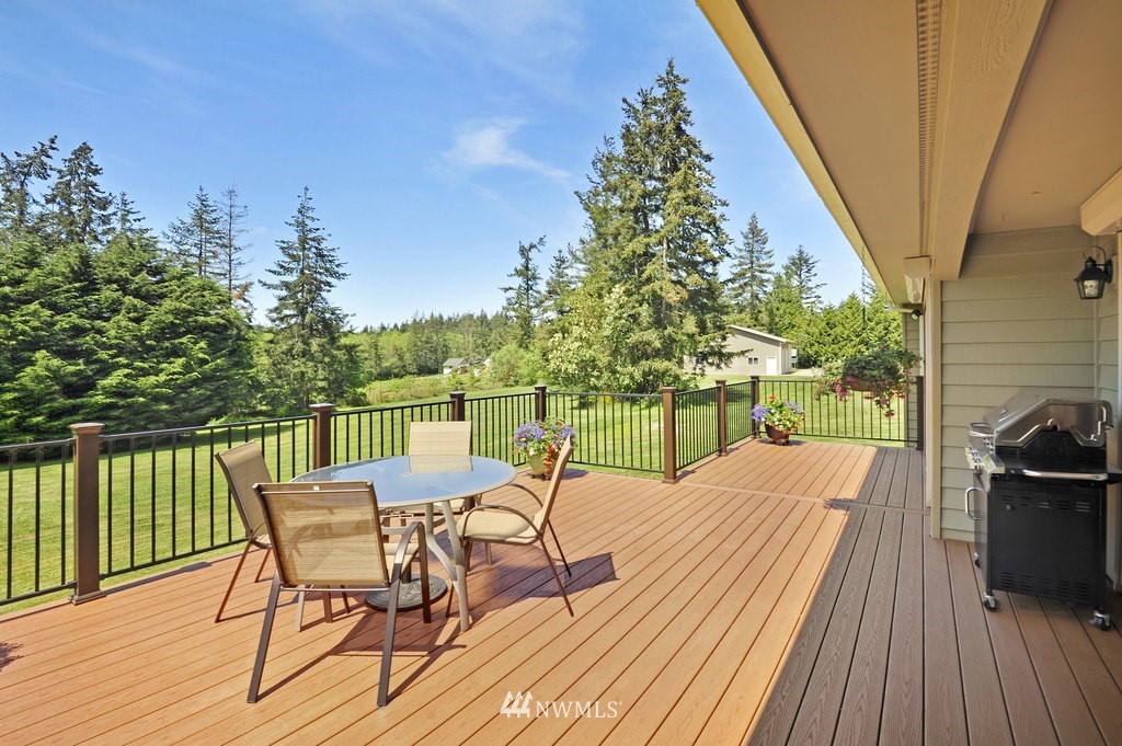395 Russell Road Camano Island, WA 98282 - Photo 17 of 22 Gallery Image 17