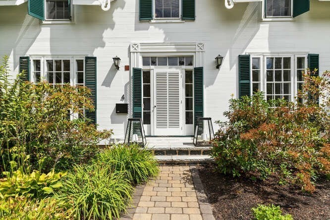 4 Linden Street Wenham, MA 01984 - Photo 4 of 42