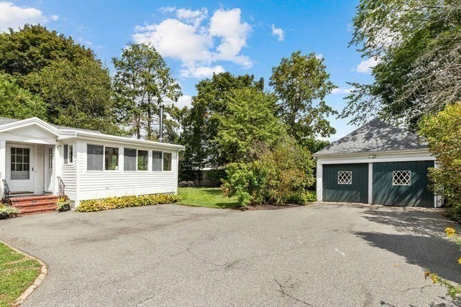 4 Linden Street Wenham, MA 01984 - Photo 6 of 42