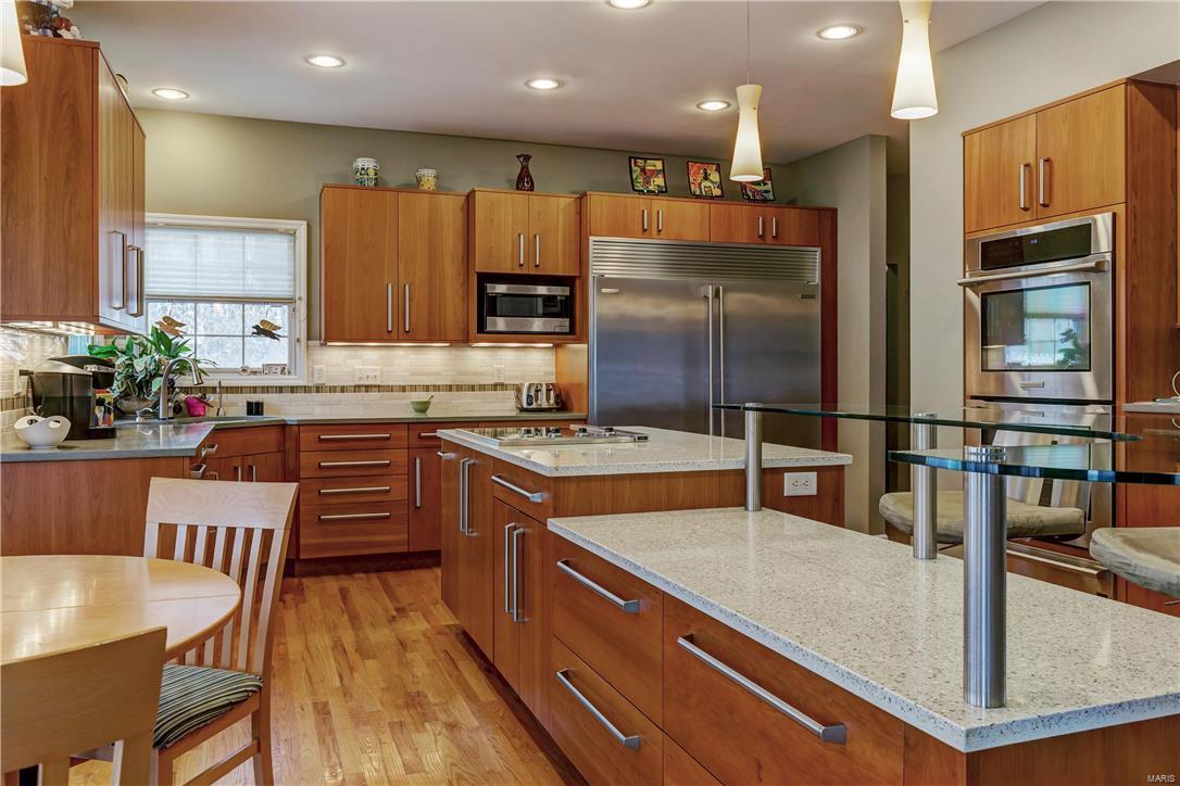 373 Edgar Road Webster Groves, MO 63119 - Photo 11 of 42 Gallery Image 11