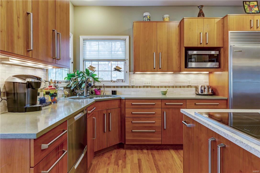 373 Edgar Road Webster Groves, MO 63119 - Photo 13 of 42 Gallery Image 13