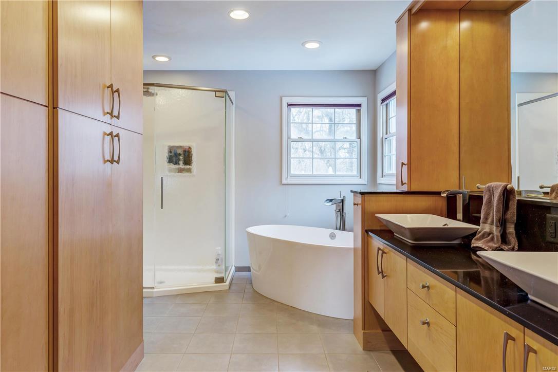 373 Edgar Road Webster Groves, MO 63119 - Photo 21 of 42 Gallery Image 21