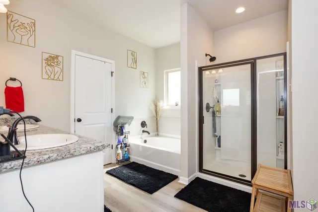 $2,350 | 39500 Ridgeland Drive, Gonzales, LA 70737