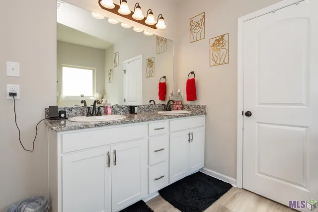 $2,350 | 39500 Ridgeland Drive, Gonzales, LA 70737