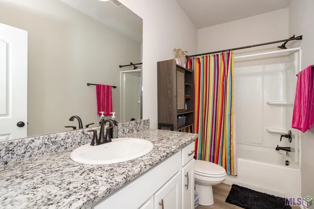 $2,350 | 39500 Ridgeland Drive, Gonzales, LA 70737