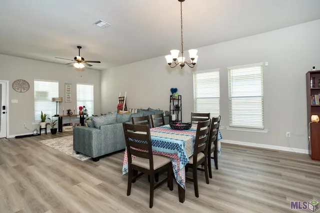 $2,350 | 39500 Ridgeland Drive, Gonzales, LA 70737