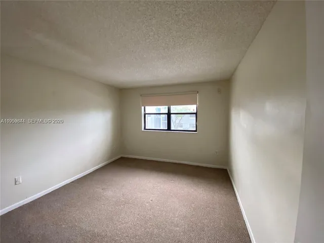 $1,750 | Country Club of Miami, Hialeah, FL 33015