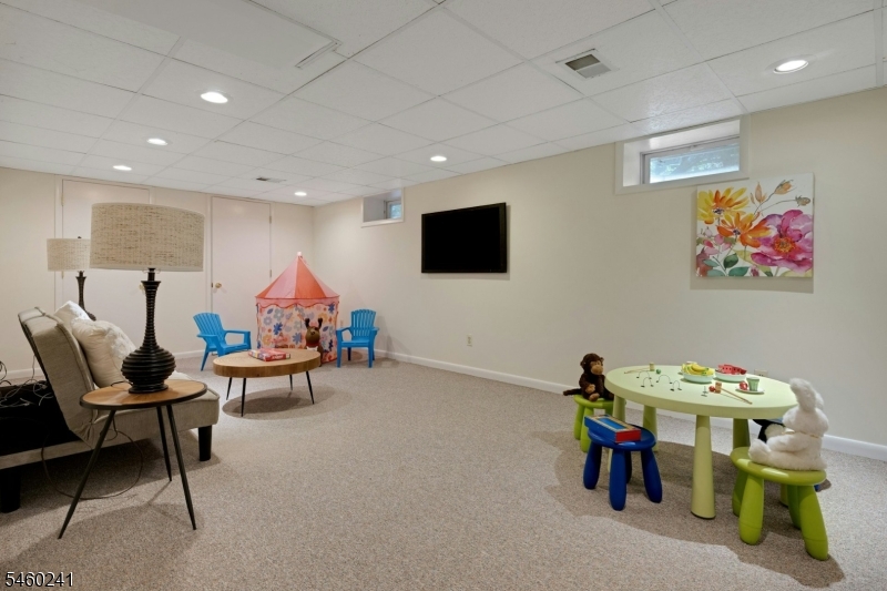 7 Sharon Road Springfield, NJ 07081 - Photo 28 of 38 Gallery Image 28