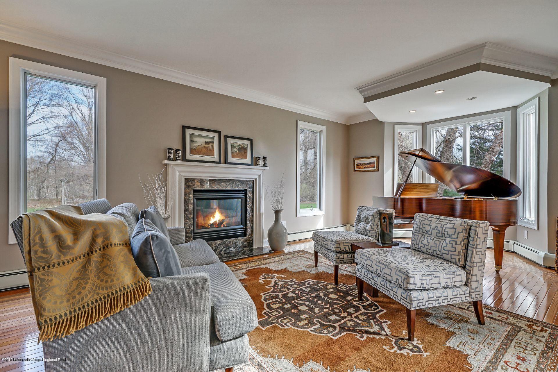 178 Laird Road Colts Neck, NJ 07722 - Photo 7 of 50 Living Room